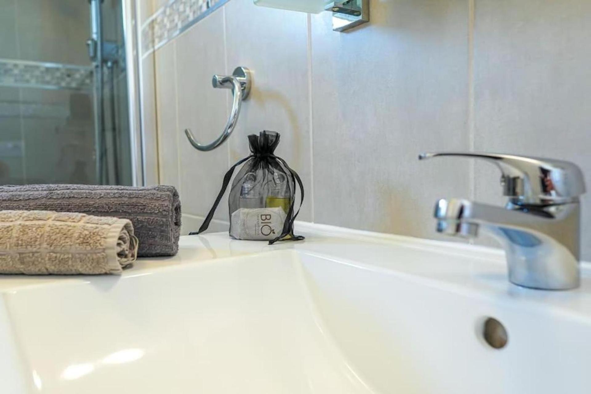 Amazing 2 Bedroom Flat With Beachfront And Pool, Paraiso Del Sur A306 Playa Paraiso  Bagian luar foto